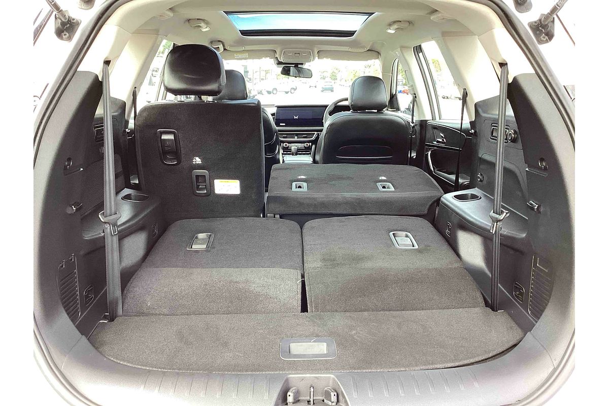 2025 Mahindra XUV700 AX7L