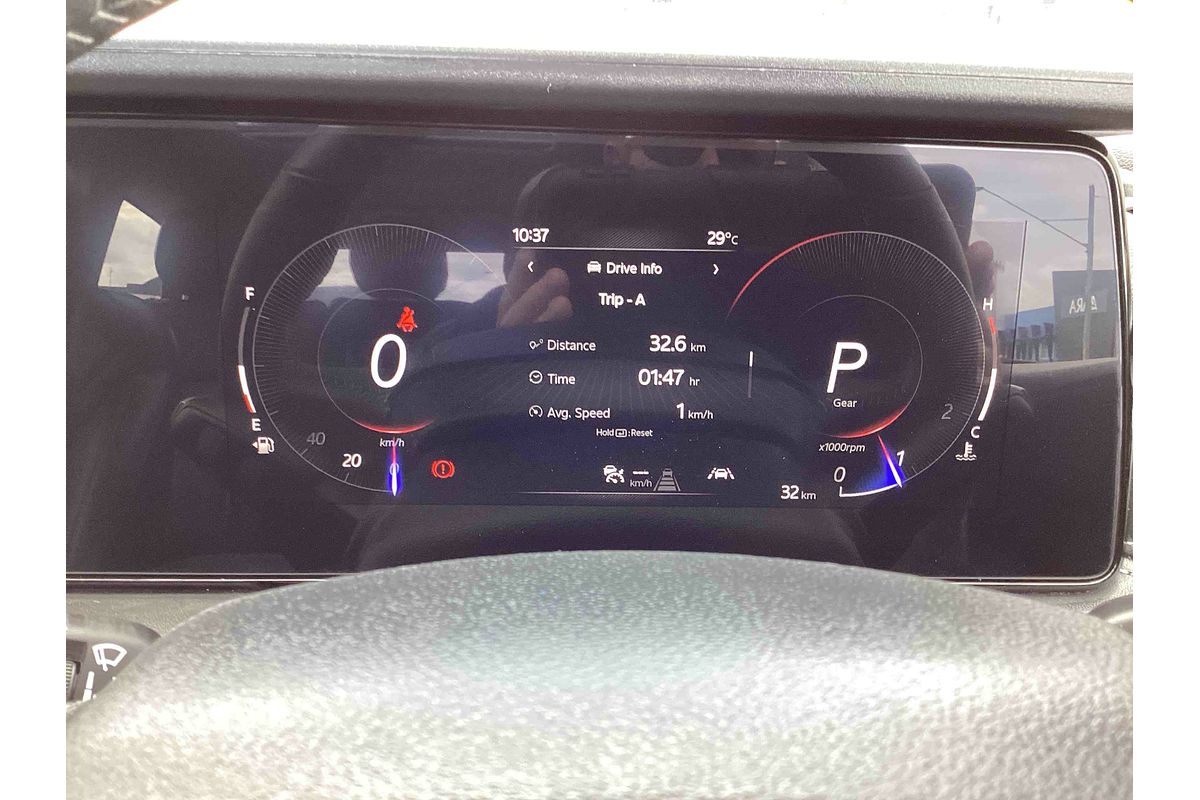 2025 Mahindra XUV700 AX7L