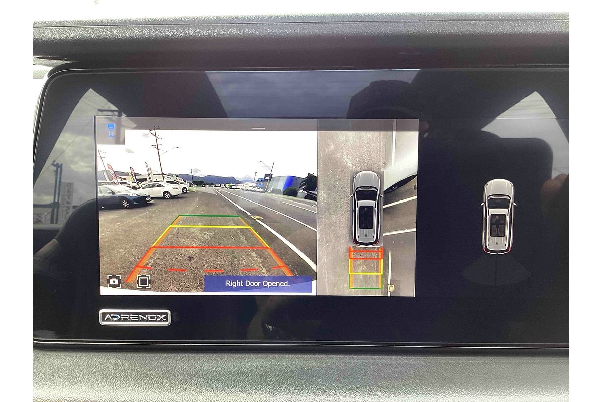 2025 Mahindra XUV700 AX7L