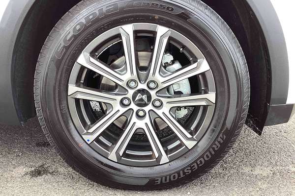 2025 Mahindra XUV700 AX7L
