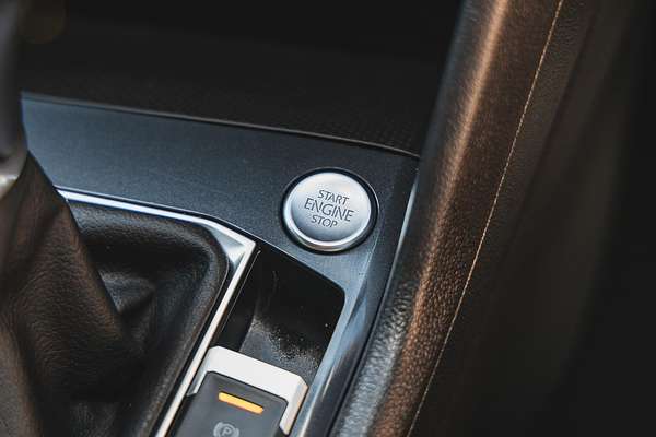 2023 Volkswagen Tiguan 162TSI R-Line 5N