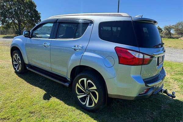 2016 Isuzu MU-X LS-T