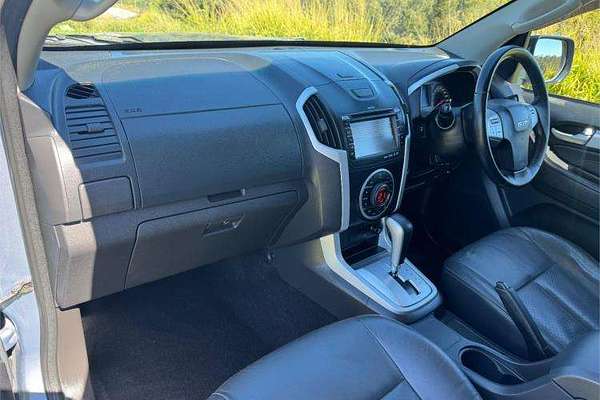 2016 Isuzu MU-X LS-T