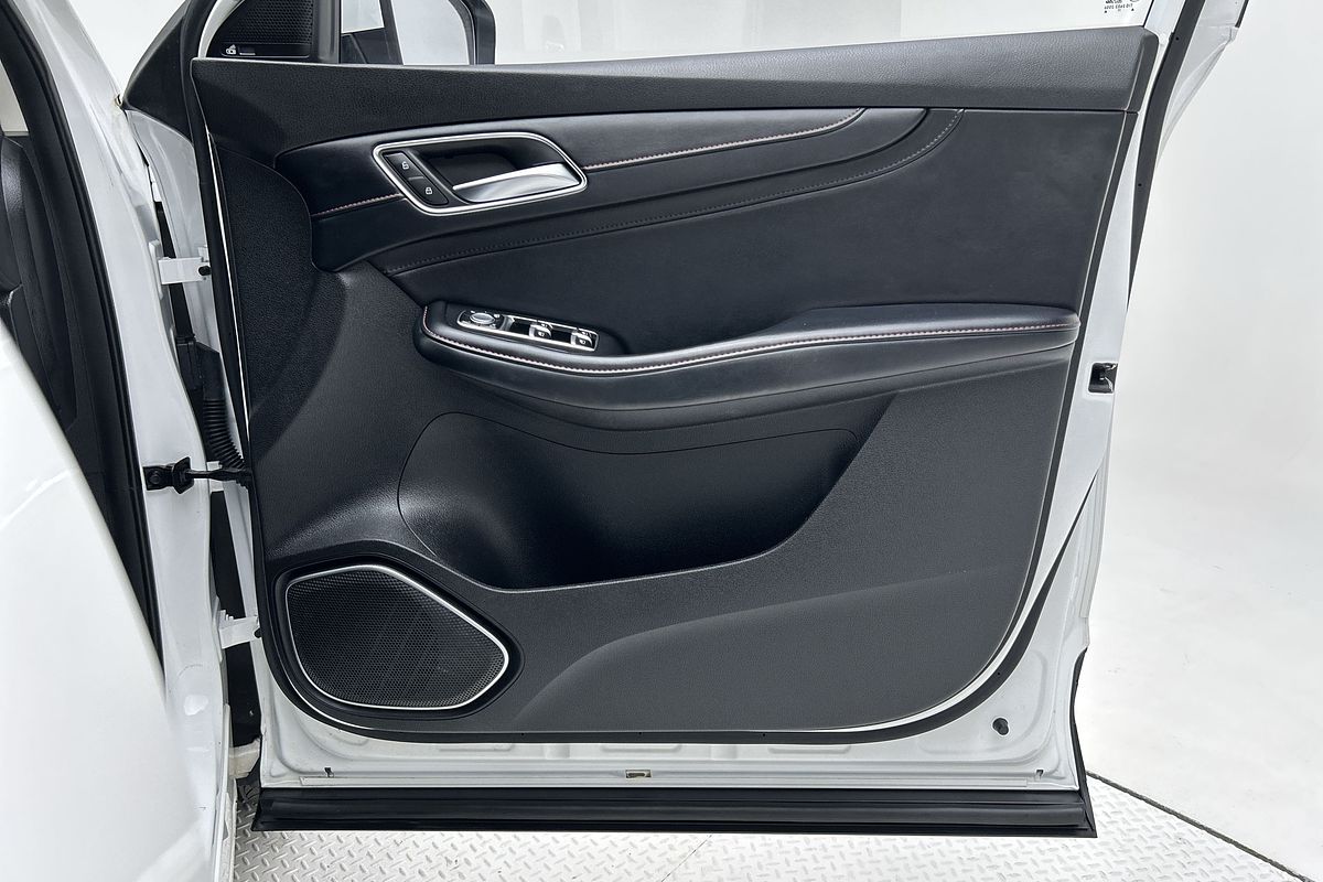 2022 MG HS Vibe SAS23