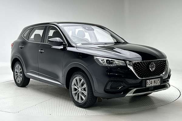 2022 MG HS Core SAS23