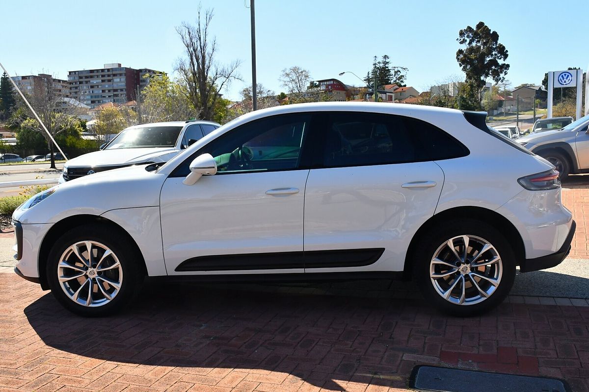 2022 Porsche Macan 95B