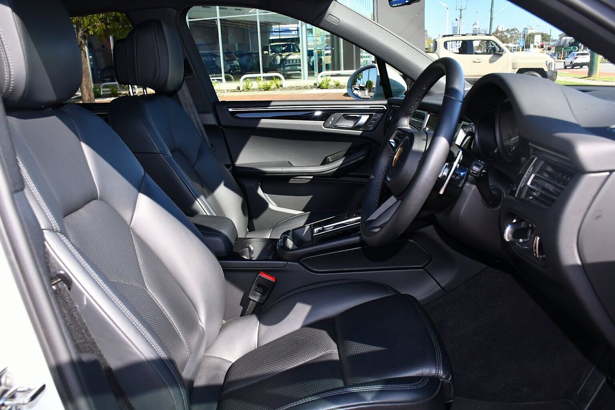 2022 Porsche Macan 95B