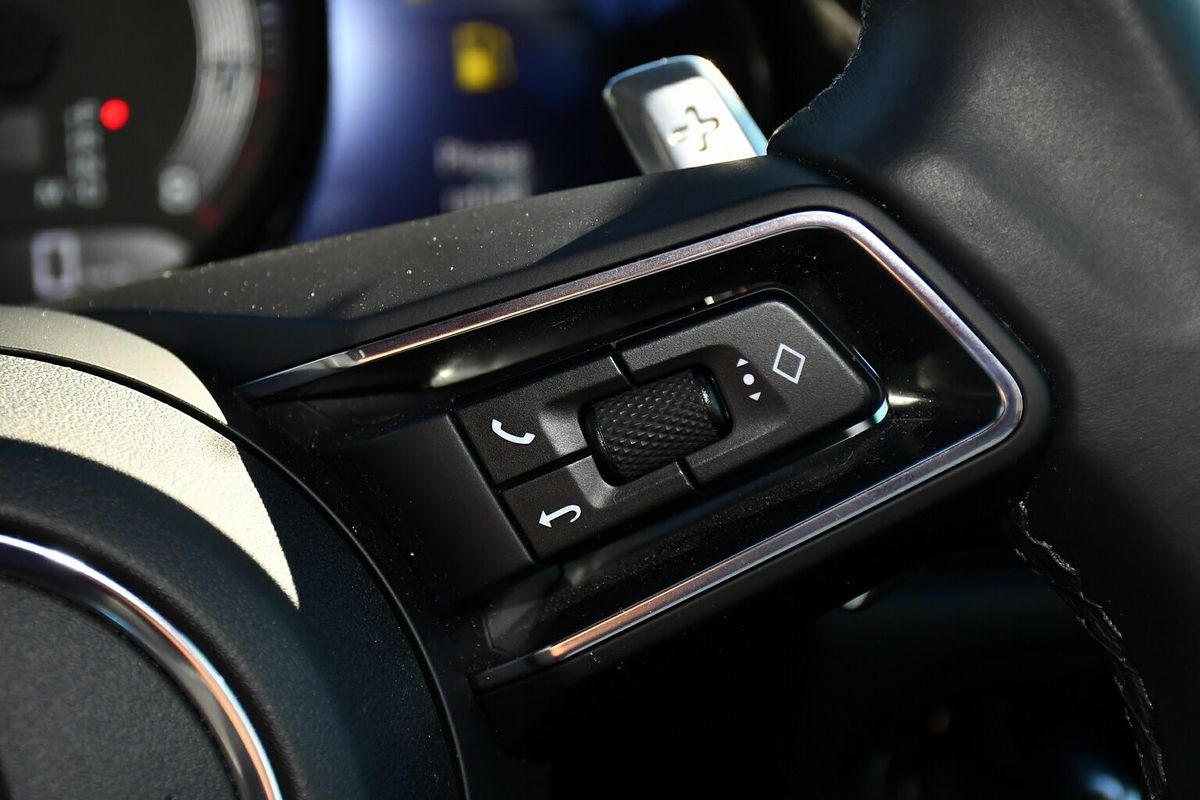 2022 Porsche Macan 95B