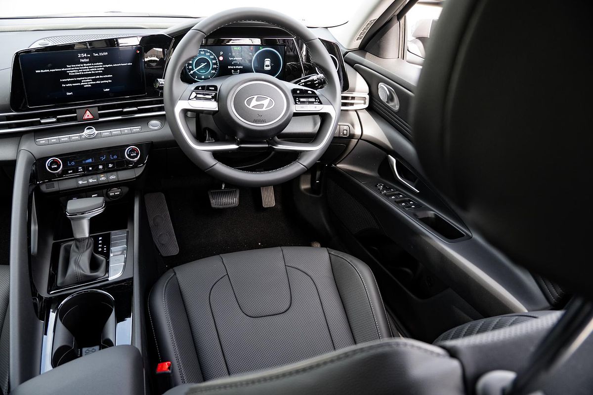 2025 Hyundai i30 Elite Hybrid CN7.V2