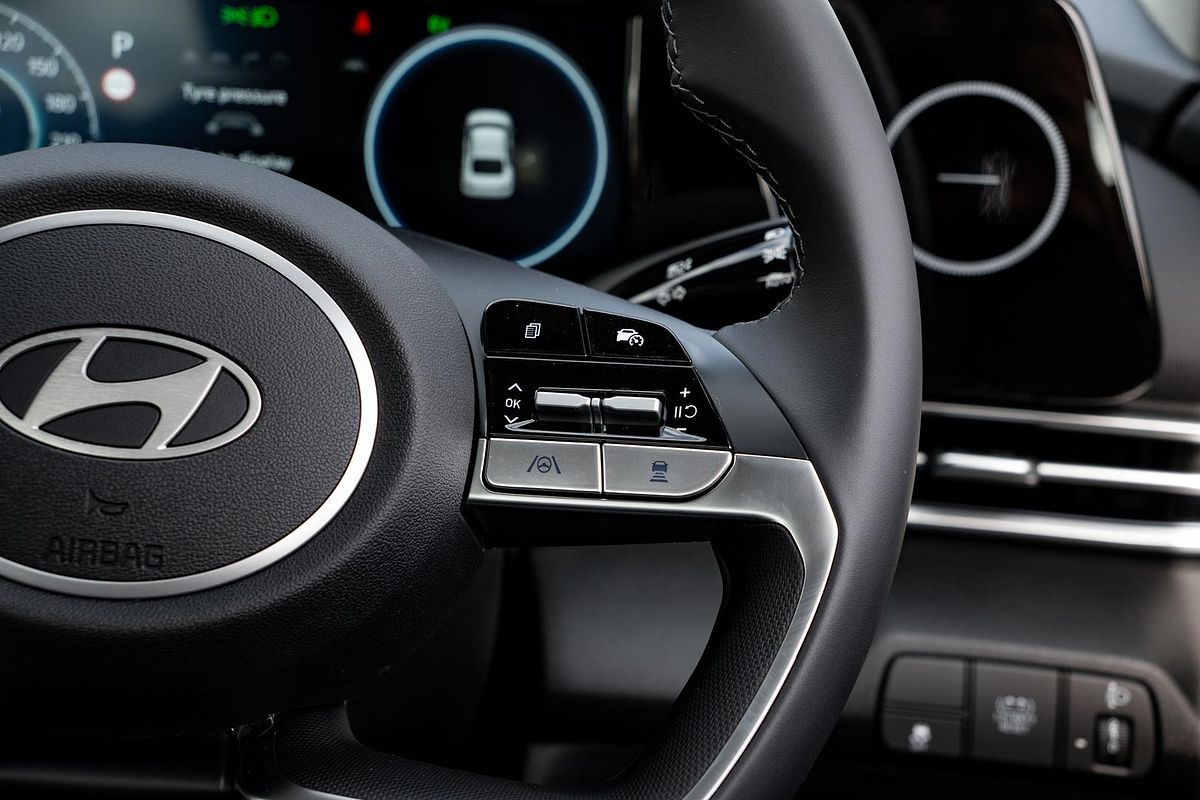 2025 Hyundai i30 Elite Hybrid CN7.V2