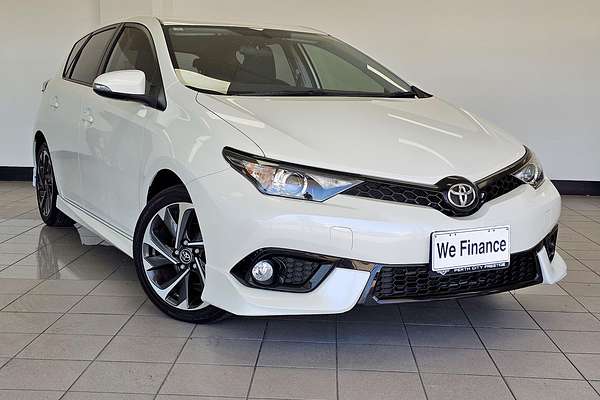 2015 Toyota Corolla SX ZRE182R