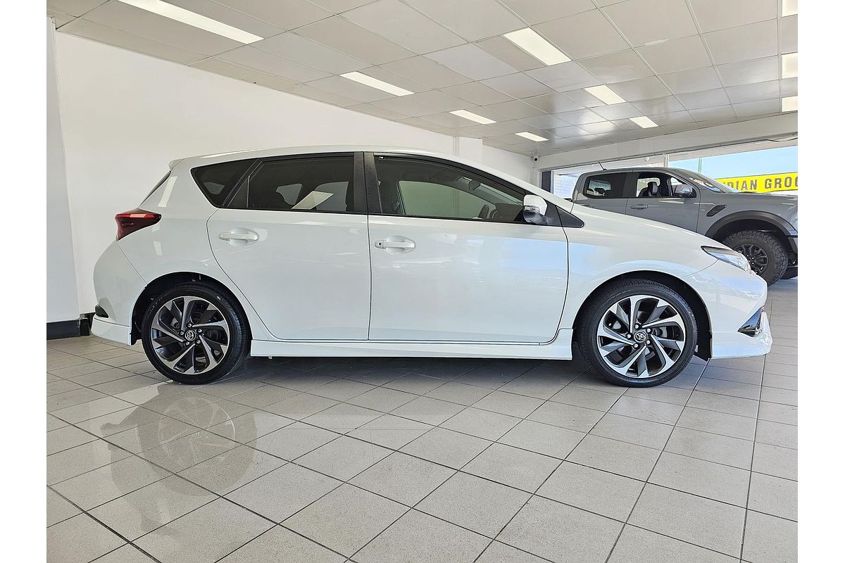 2015 Toyota Corolla SX ZRE182R