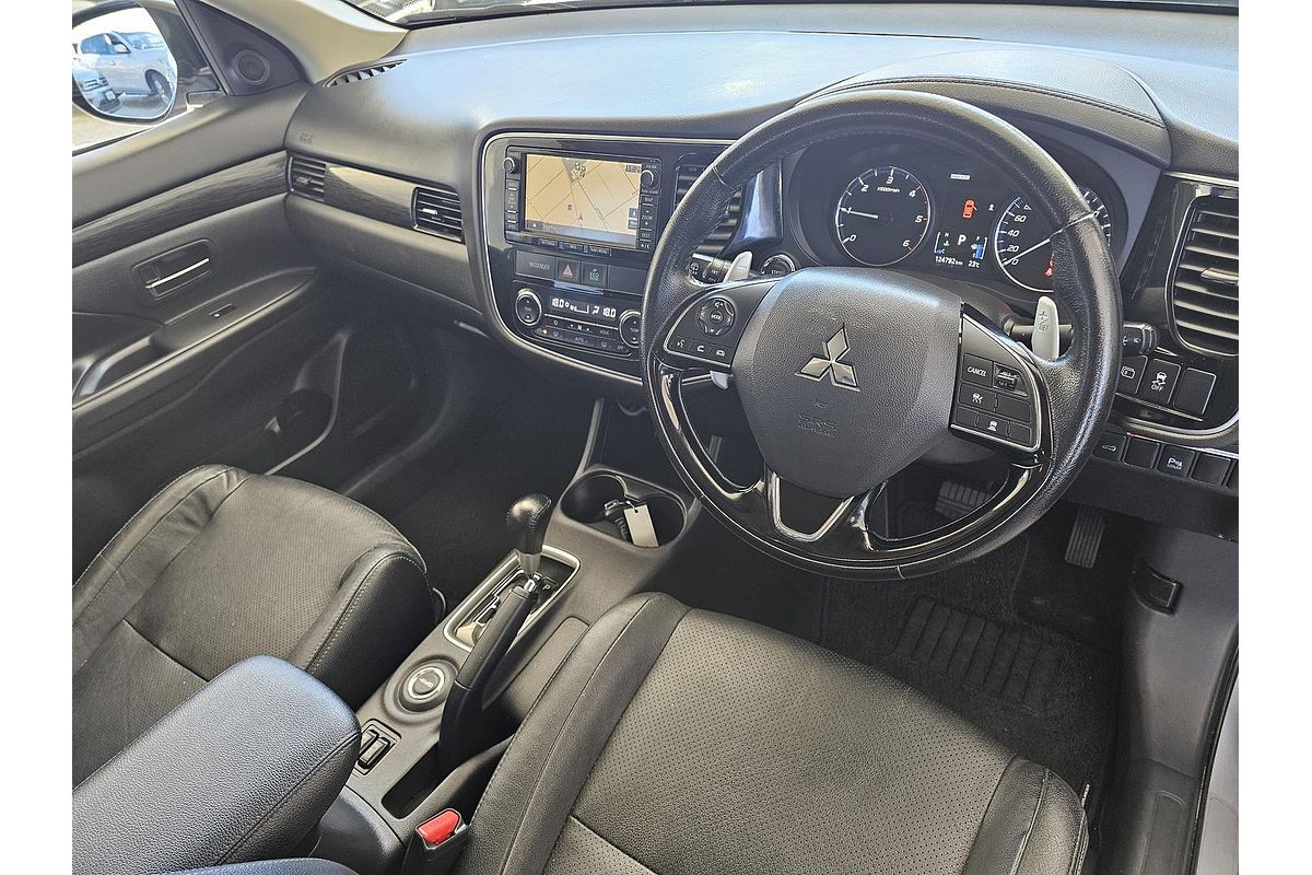 2016 Mitsubishi Outlander Exceed ZK