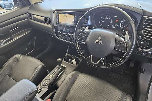 2016 Mitsubishi Outlander Exceed ZK