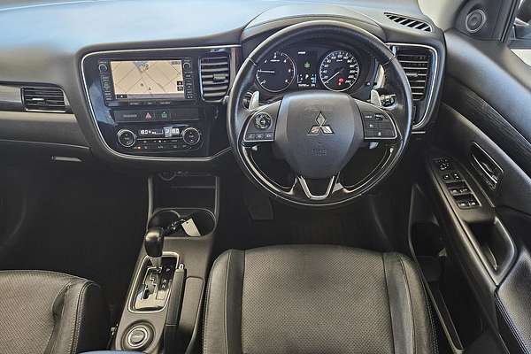 2016 Mitsubishi Outlander Exceed ZK