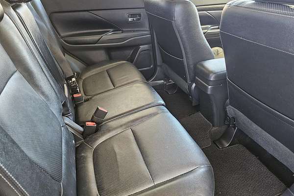 2016 Mitsubishi Outlander Exceed ZK