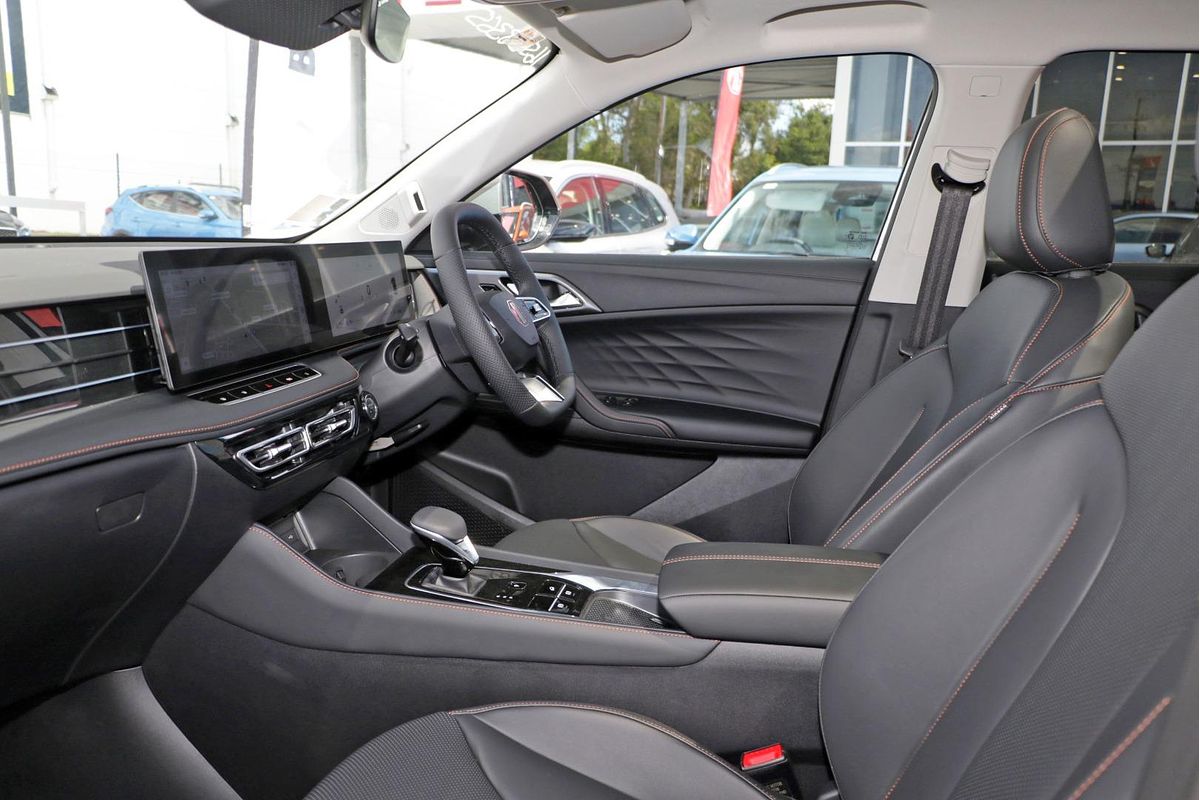 2025 MG HS Super Hybrid Essence AS33P