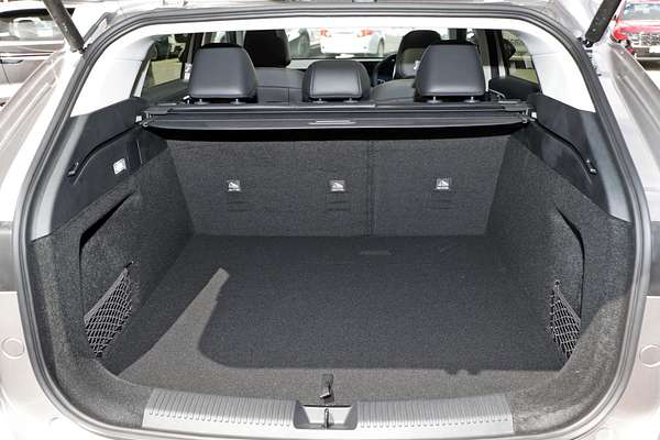 2025 MG HS Super Hybrid Essence AS33P