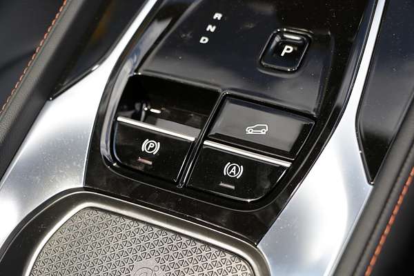 2025 MG HS Super Hybrid Essence AS33P