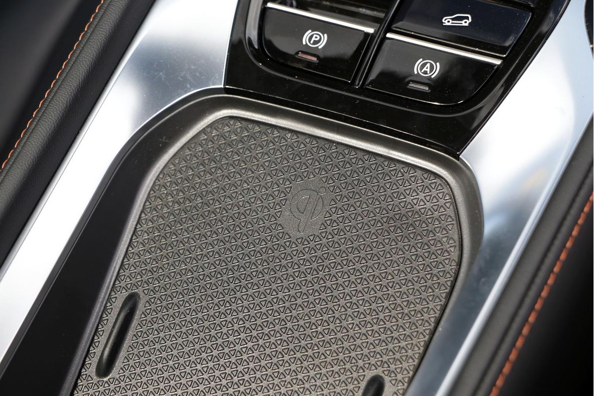 2025 MG HS Super Hybrid Essence AS33P