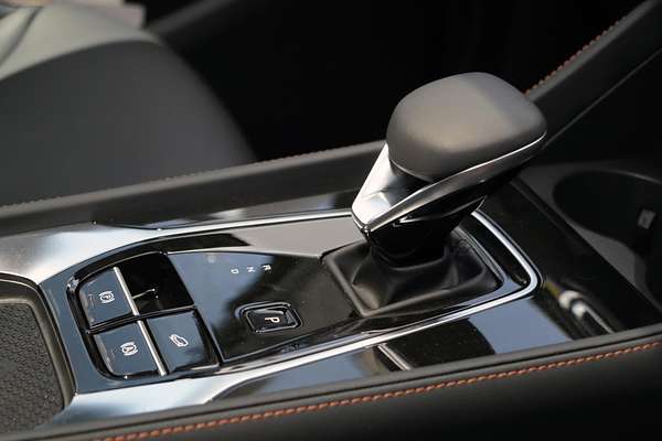 2025 MG HS Super Hybrid Essence AS33P