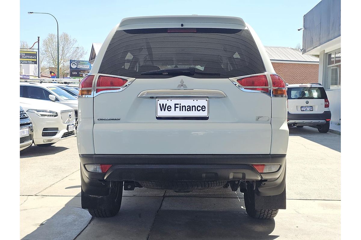 2013 Mitsubishi Challenger PB