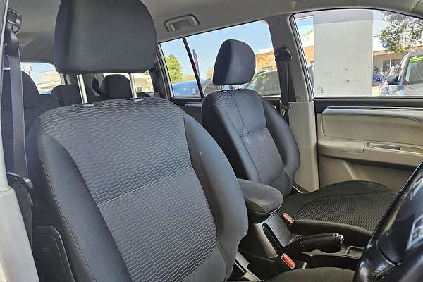 2013 Mitsubishi Challenger PB