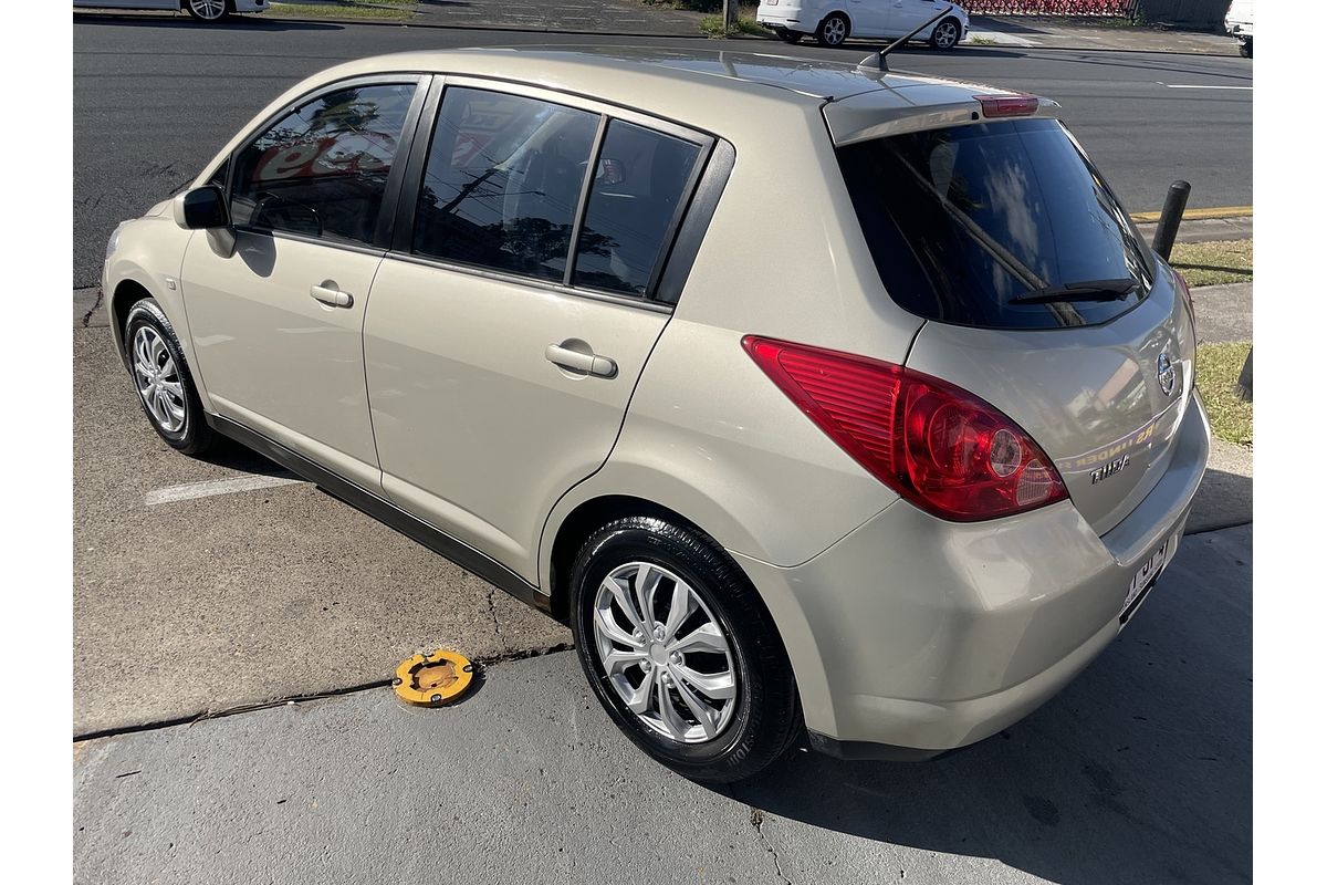 2007 Nissan Tiida ST C11
