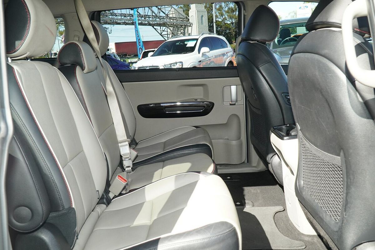 2020 Kia Carnival Platinum YP