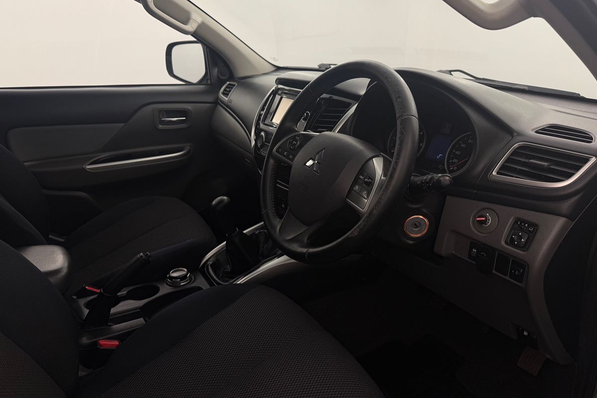 2015 Mitsubishi Triton GLS MQ 4X4