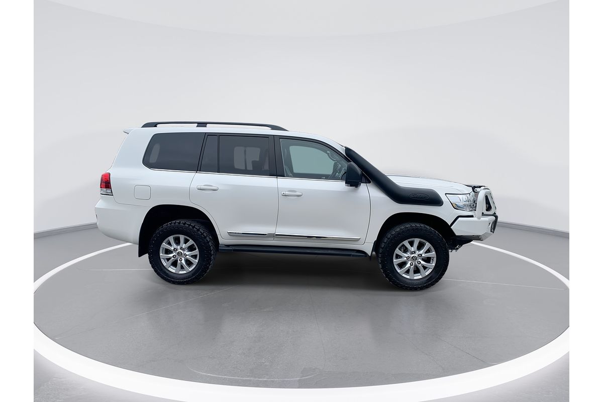 2018 Toyota Landcruiser Sahara VDJ200R