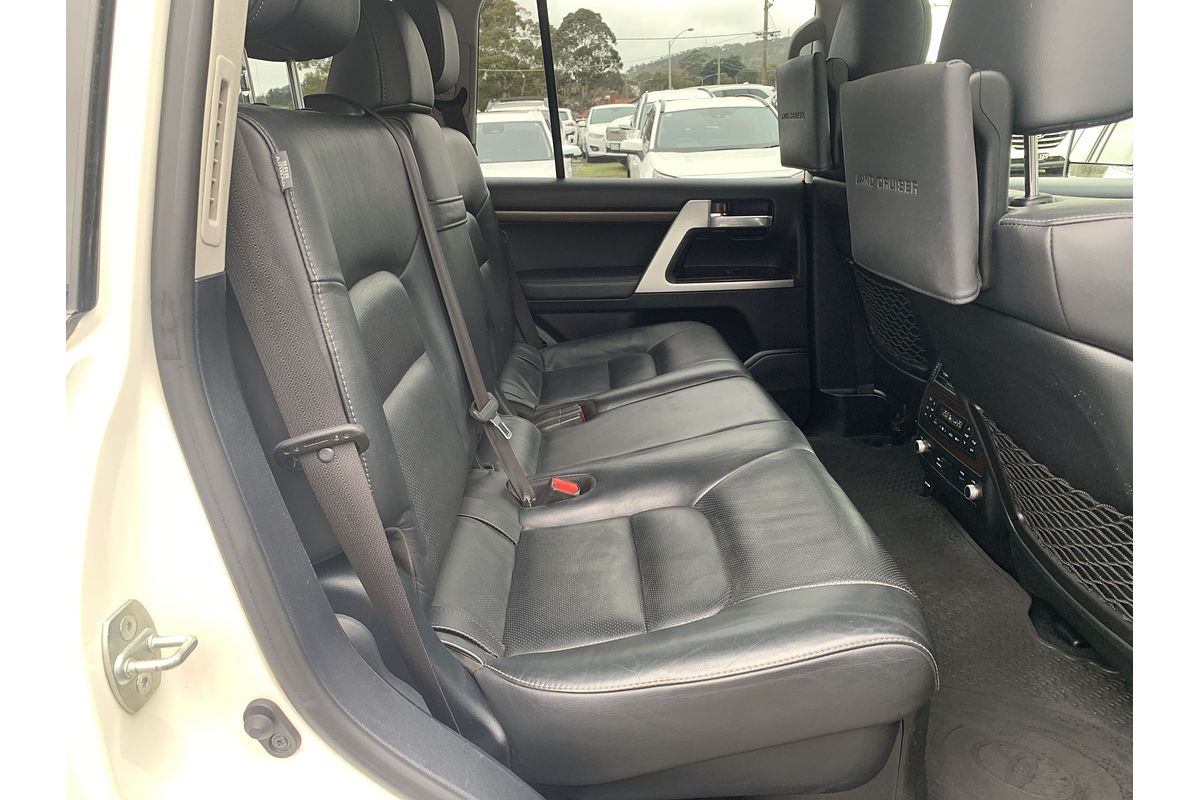 2018 Toyota Landcruiser Sahara VDJ200R