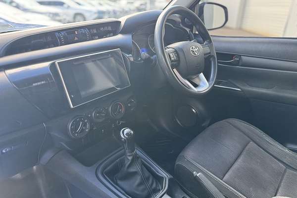 2018 Toyota Hilux SR GUN126R 4X4