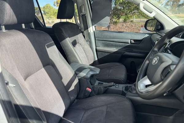 2018 Toyota Hilux SR GUN126R 4X4