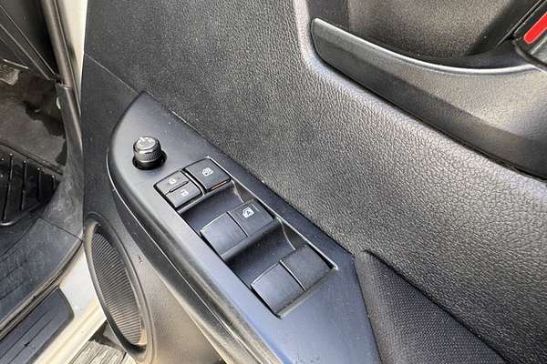 2018 Toyota Hilux SR GUN126R 4X4