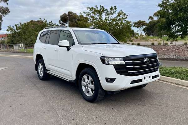 2023 Toyota Landcruiser GXL FJA300R