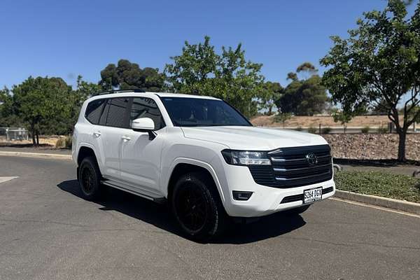 2023 Toyota Landcruiser GXL FJA300R