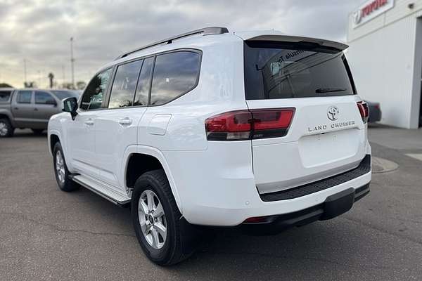 2023 Toyota Landcruiser GXL FJA300R