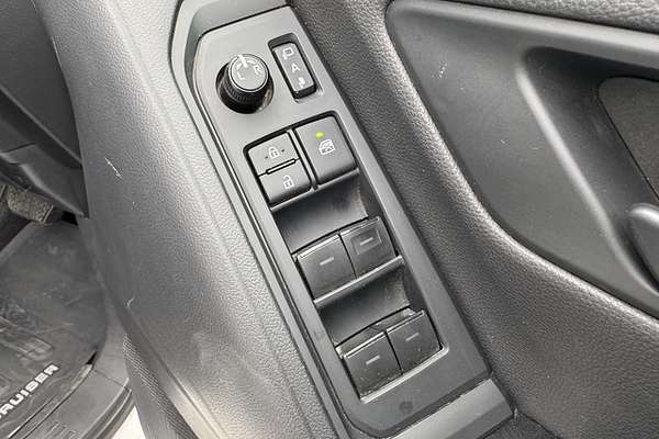 2023 Toyota Landcruiser GXL FJA300R