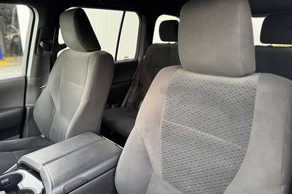 2023 Toyota Landcruiser GXL FJA300R