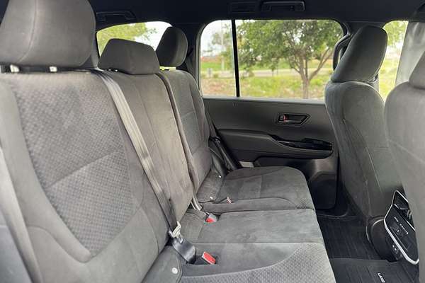 2023 Toyota Landcruiser GXL FJA300R