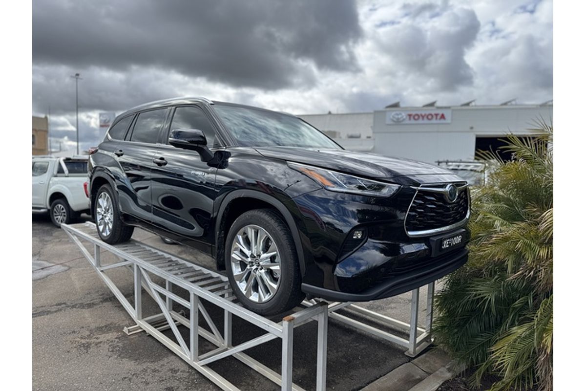 2024 Toyota Kluger Grande AXUH78R