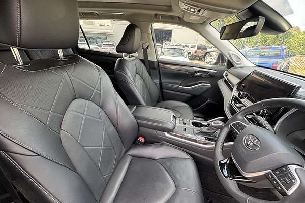 2024 Toyota Kluger Grande AXUH78R