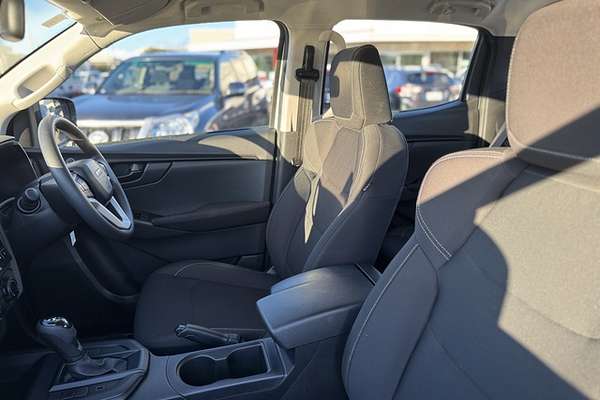 2023 Isuzu D-MAX SX High Ride Rear Wheel Drive