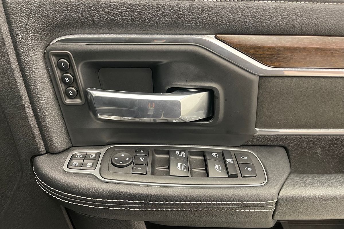 2023 RAM 2500 Laramie DJ Front Wheel Drive