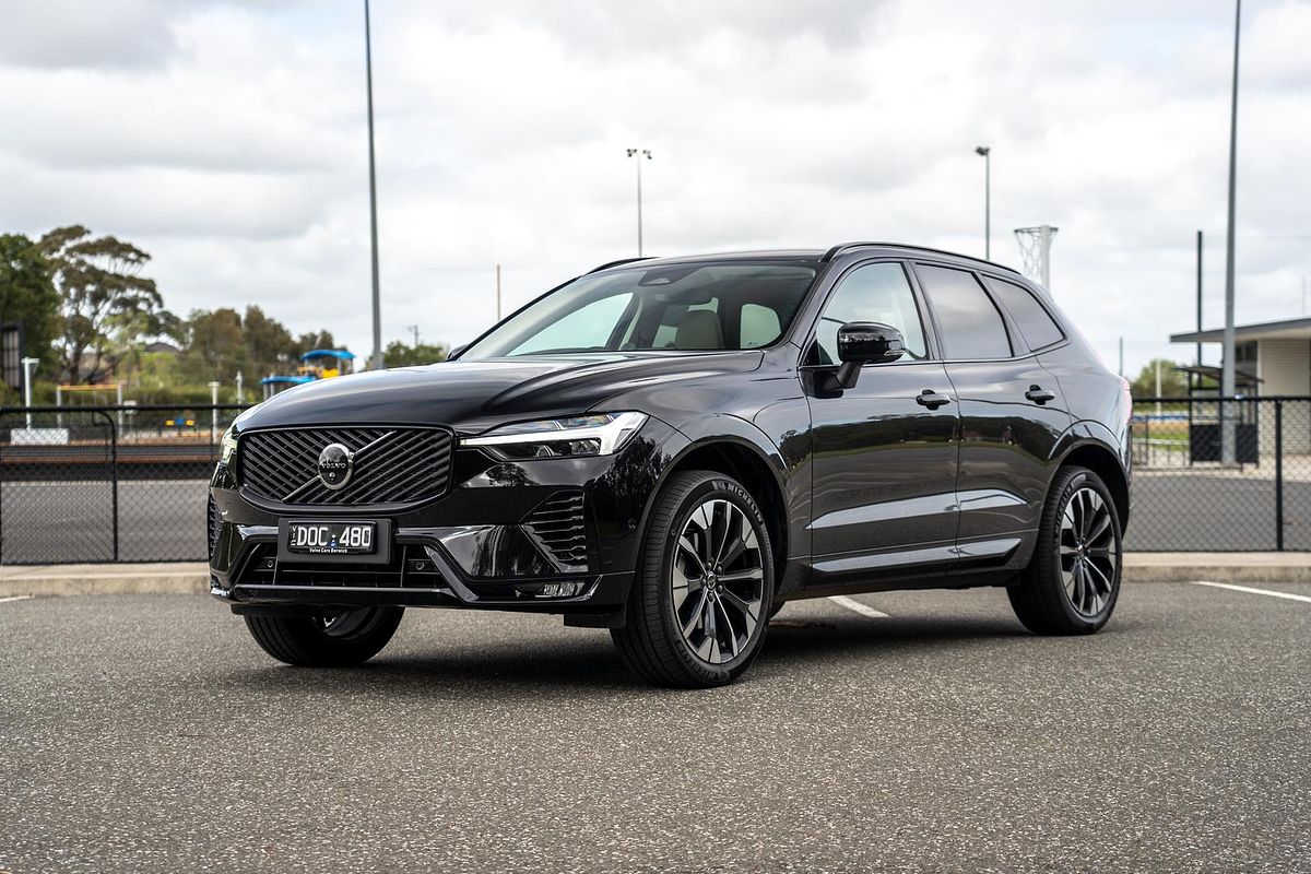 2025 Volvo XC60 Ultra B5 Dark
