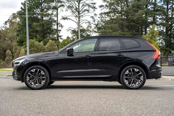 2025 Volvo XC60 Ultra B5 Dark