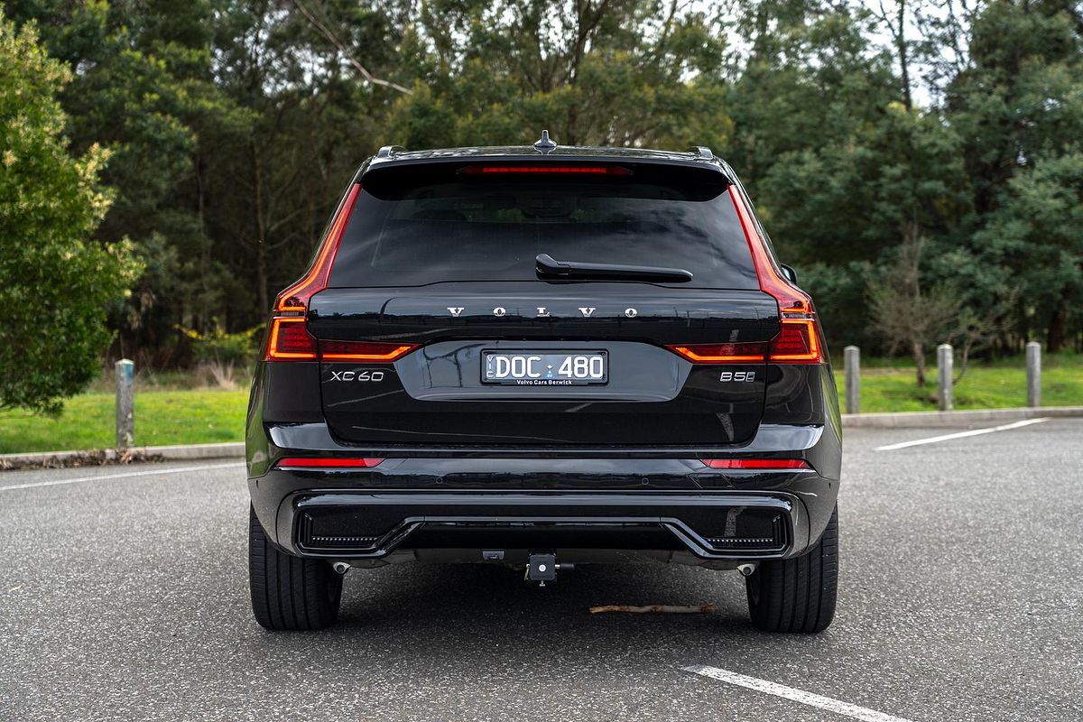 2025 Volvo XC60 Ultra B5 Dark