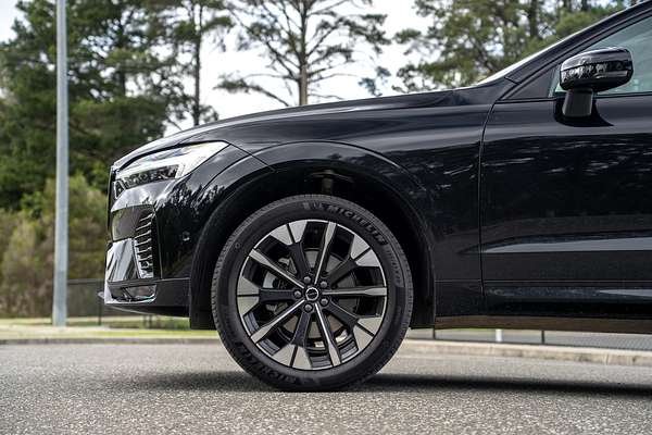 2025 Volvo XC60 Ultra B5 Dark