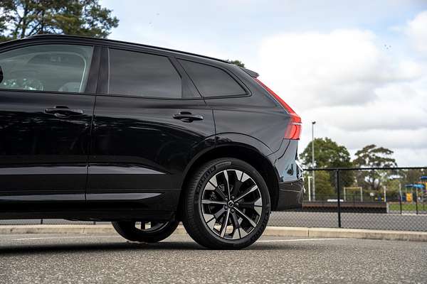 2025 Volvo XC60 Ultra B5 Dark